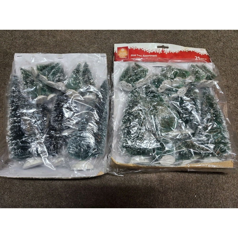 NEW Lot21 Piece Pine Tree Assort. Holiday Village Accessories Snowy Bottle Brush